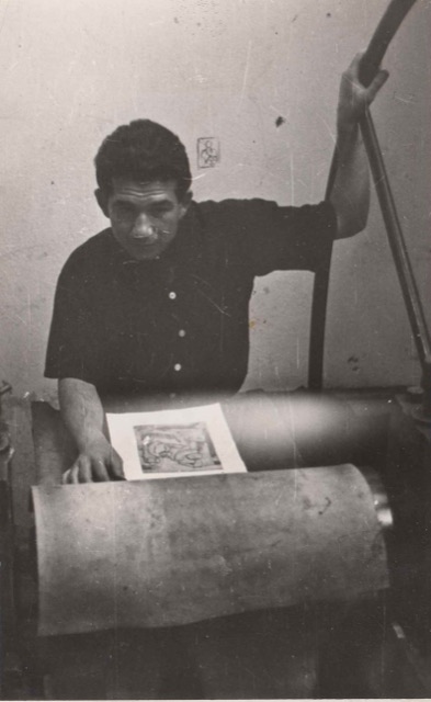 Julio en el tórculo, México, años 50.